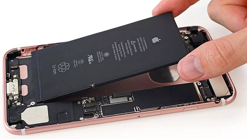 rimuovere la batteria correttamente